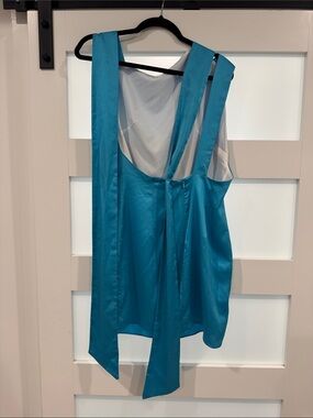 Hemline blue dress 👗